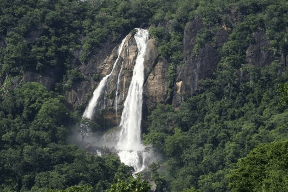 Diyawini Ella Waterfall